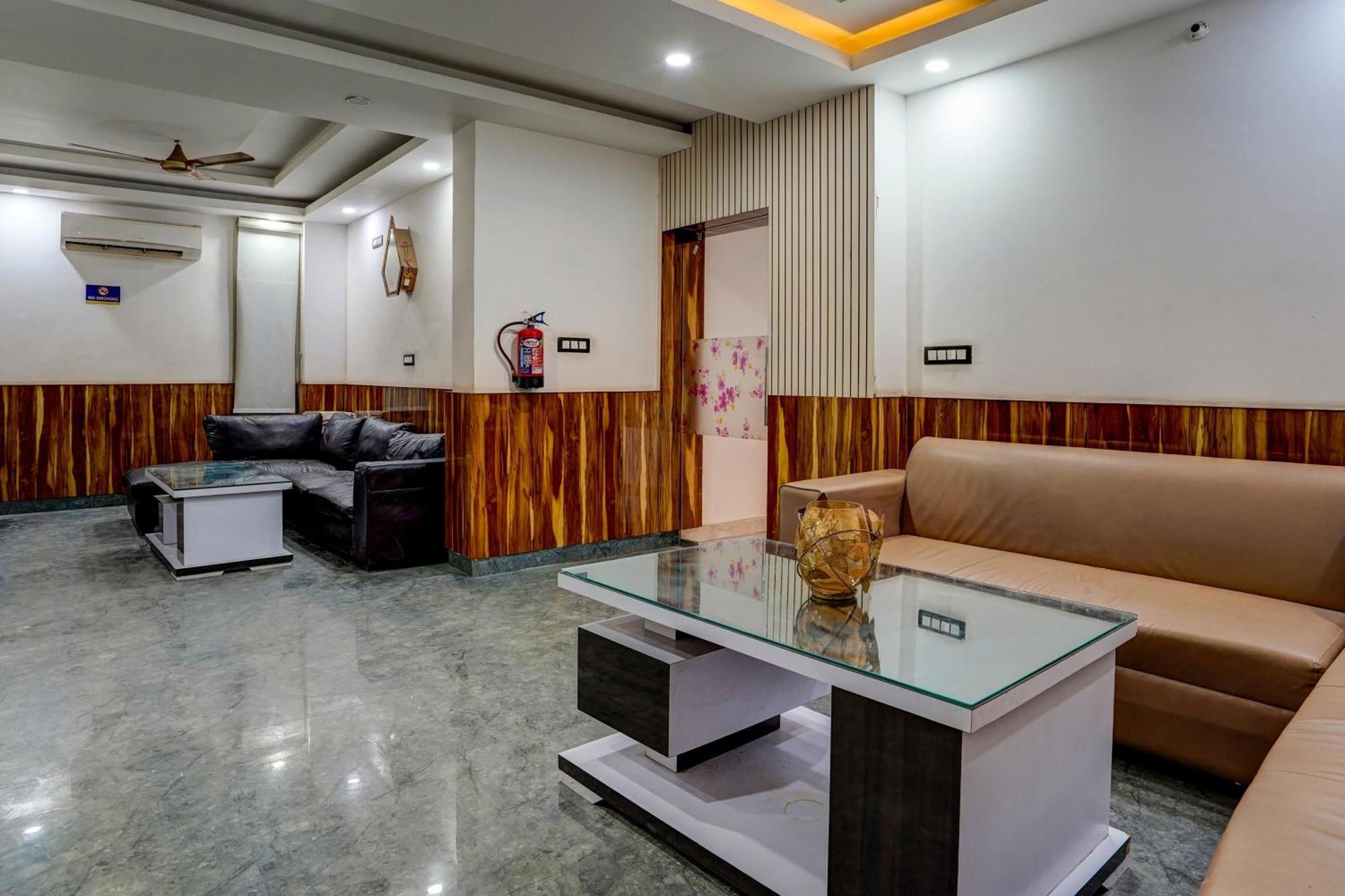 Hotel Hight Krone A Family Hotel Near Igi Airport Delhi Neu-Delhi Exterior foto